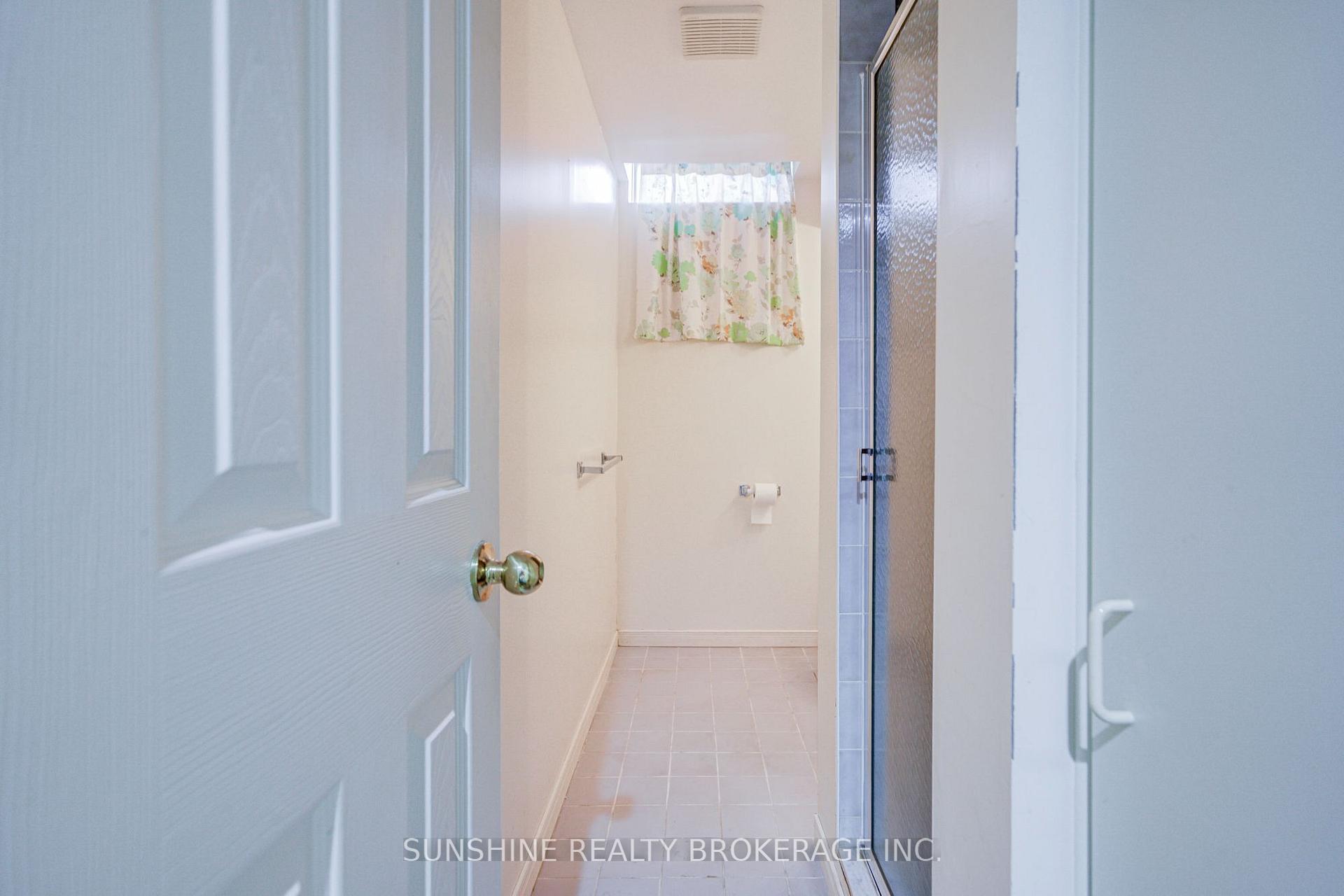 Photo 34 of 23 Parsborough Court, Scarborough, Rouge — HOMEH