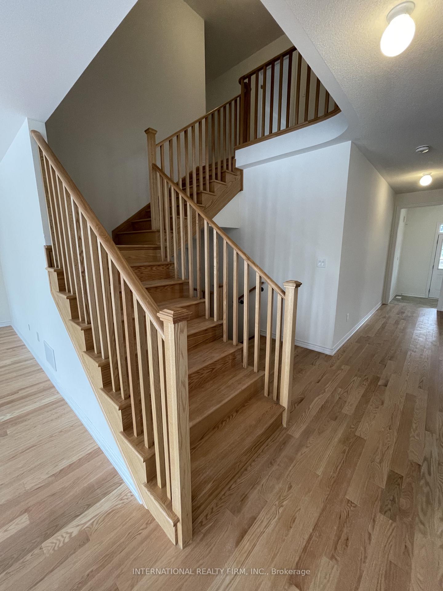 Photo 11 of 103 Nottingham Road, Barrie, Rural Barrie Southeast — HOMEH