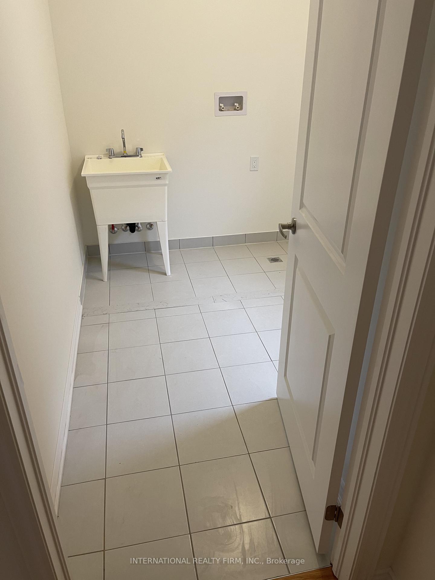 Photo 13 of 103 Nottingham Road, Barrie, Rural Barrie Southeast — HOMEH