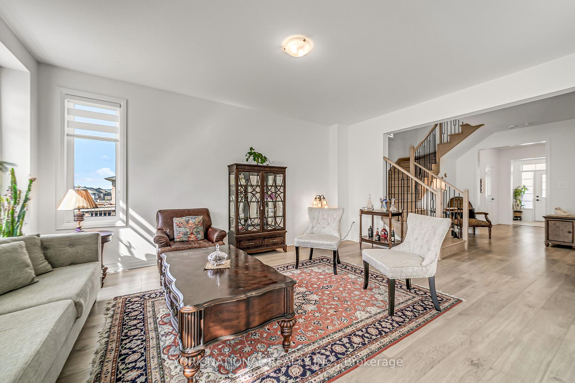 Photo 10 of 32 Copperhill Heights E, Barrie, Rural Barrie Southeast — HOMEH