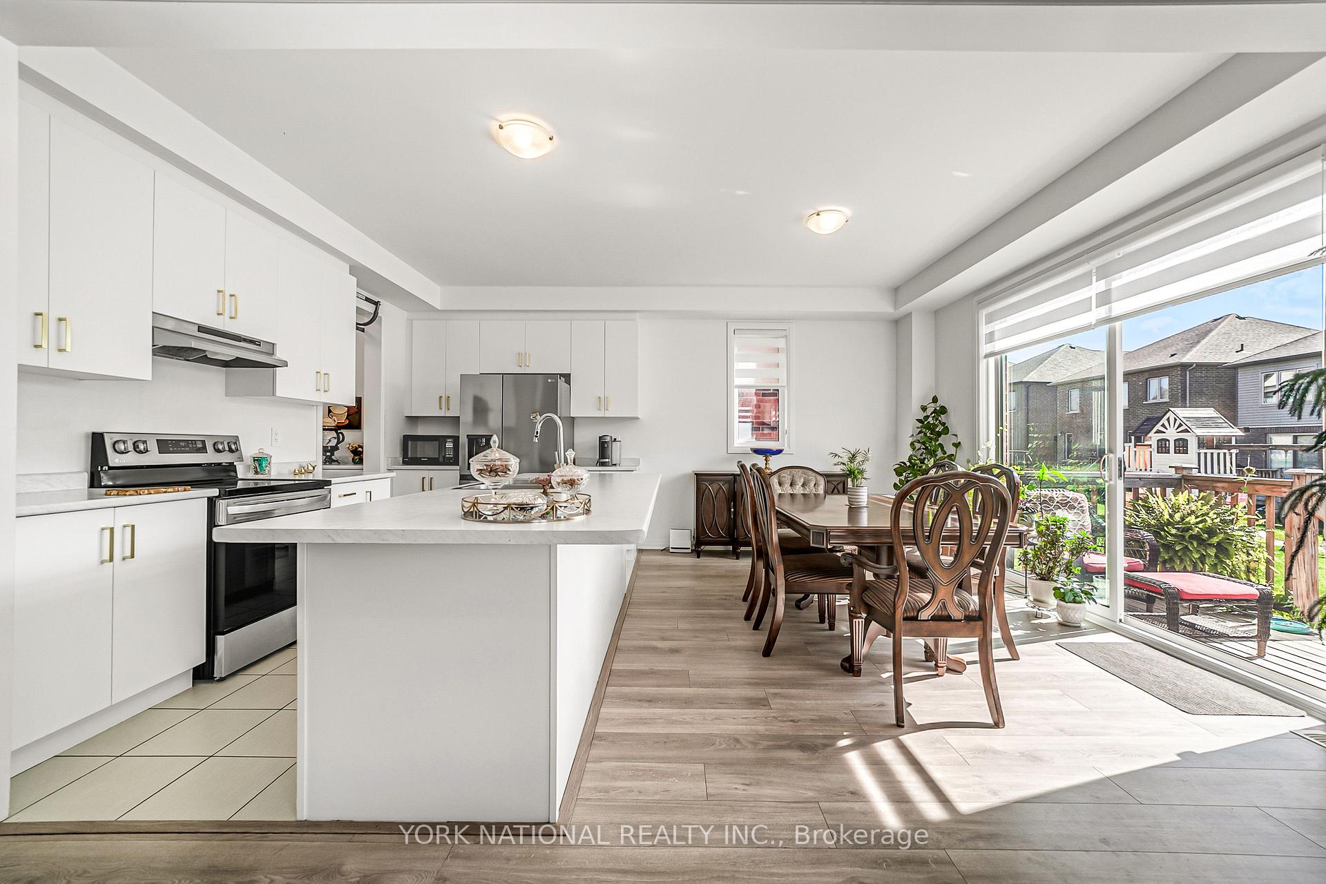 Photo 13 of 32 Copperhill Heights E, Barrie, Rural Barrie Southeast — HOMEH