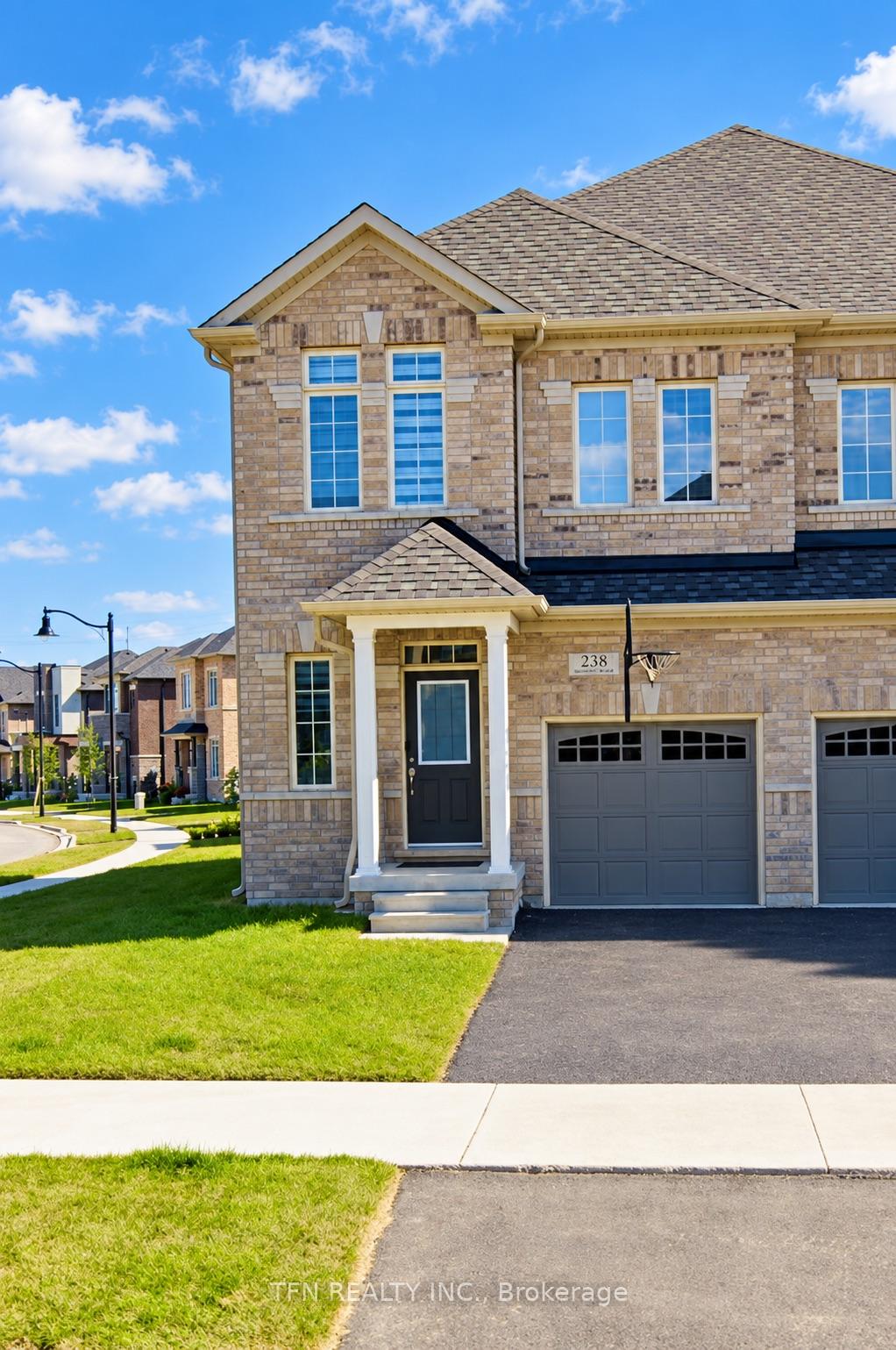 Photo 2 of 238 Skinner Road, Hamilton, Waterdown — HOMEH