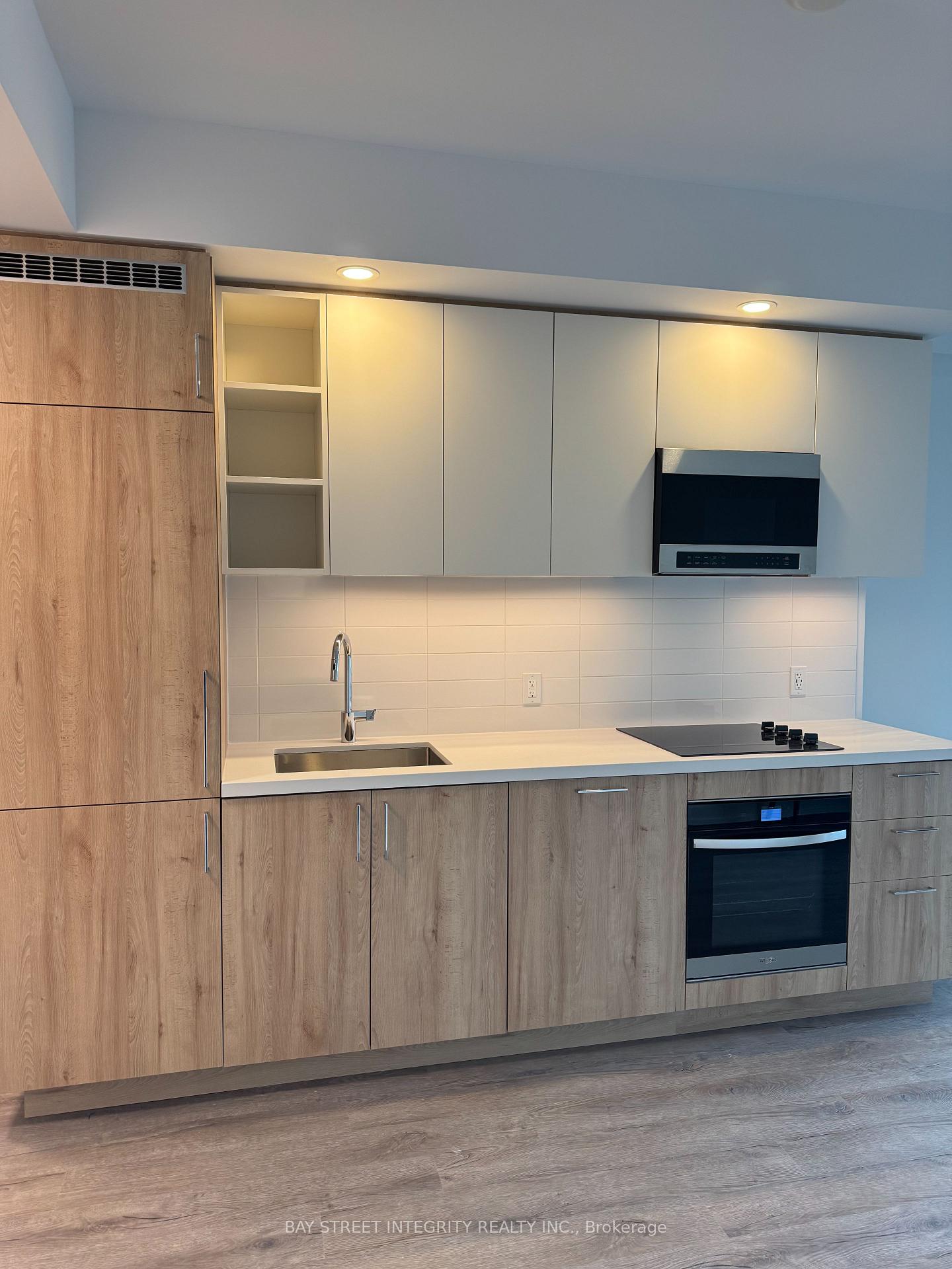 Photo 3 of Unit 2106, 5 Meadowdale Road, Vaughan, Vaughan Corporate Centre — HOMEH