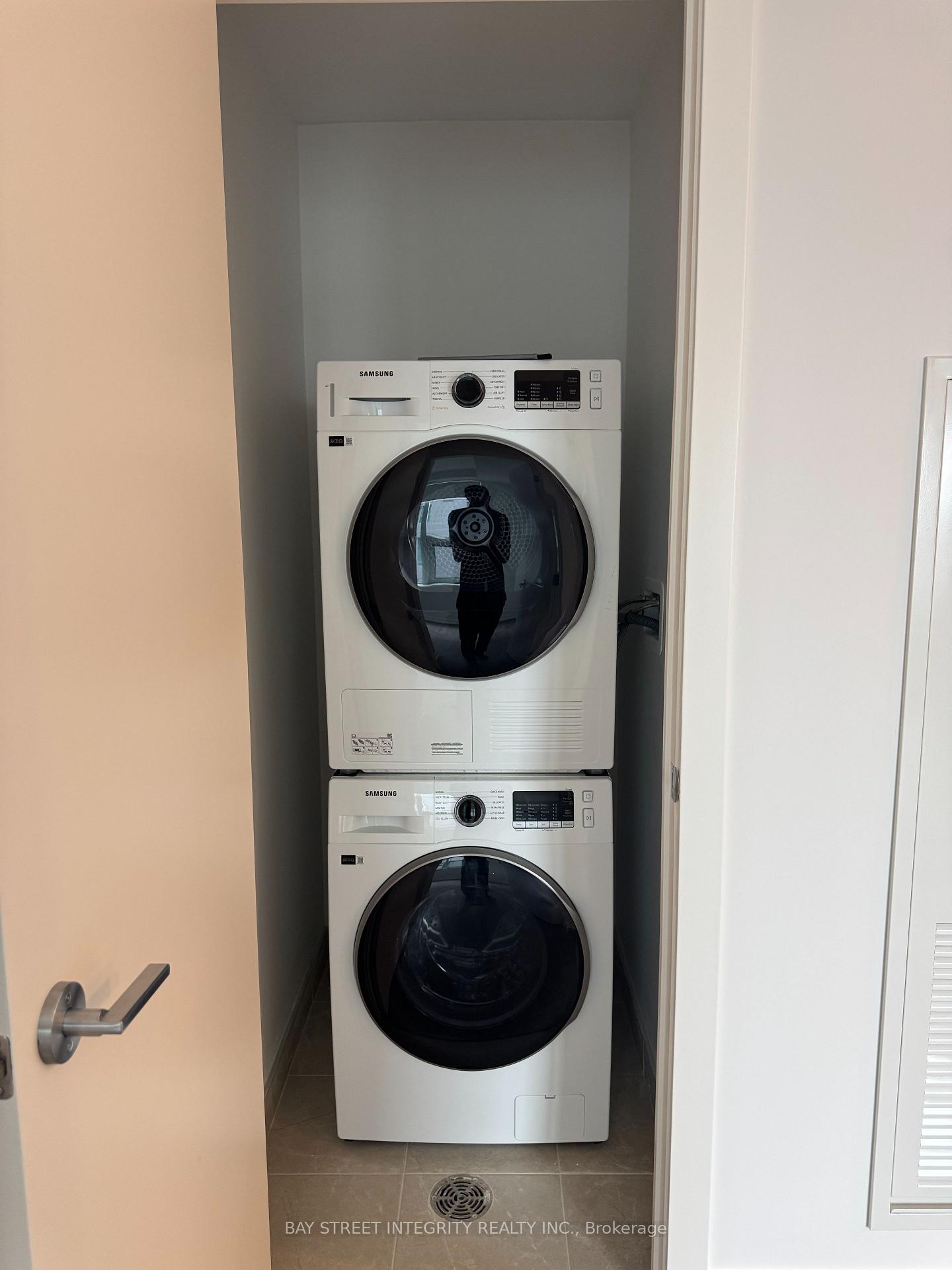 Photo 6 of Unit 2106, 5 Meadowdale Road, Vaughan, Vaughan Corporate Centre — HOMEH
