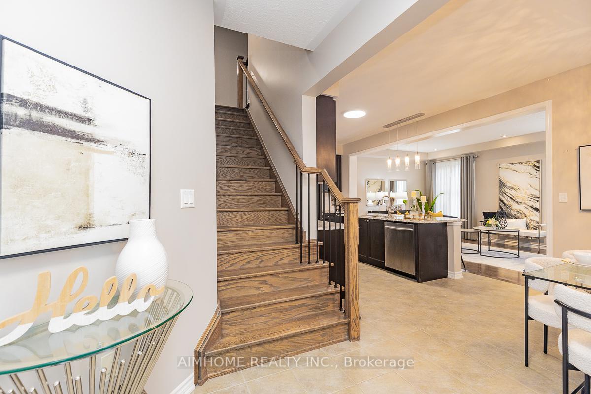Photo 15 of 246 Thomas Phillips Drive, Aurora, Rural Aurora — HOMEH
