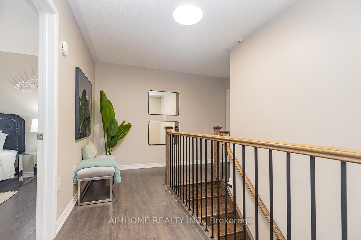 Photo 27 of 246 Thomas Phillips Drive, Aurora, Rural Aurora — HOMEH