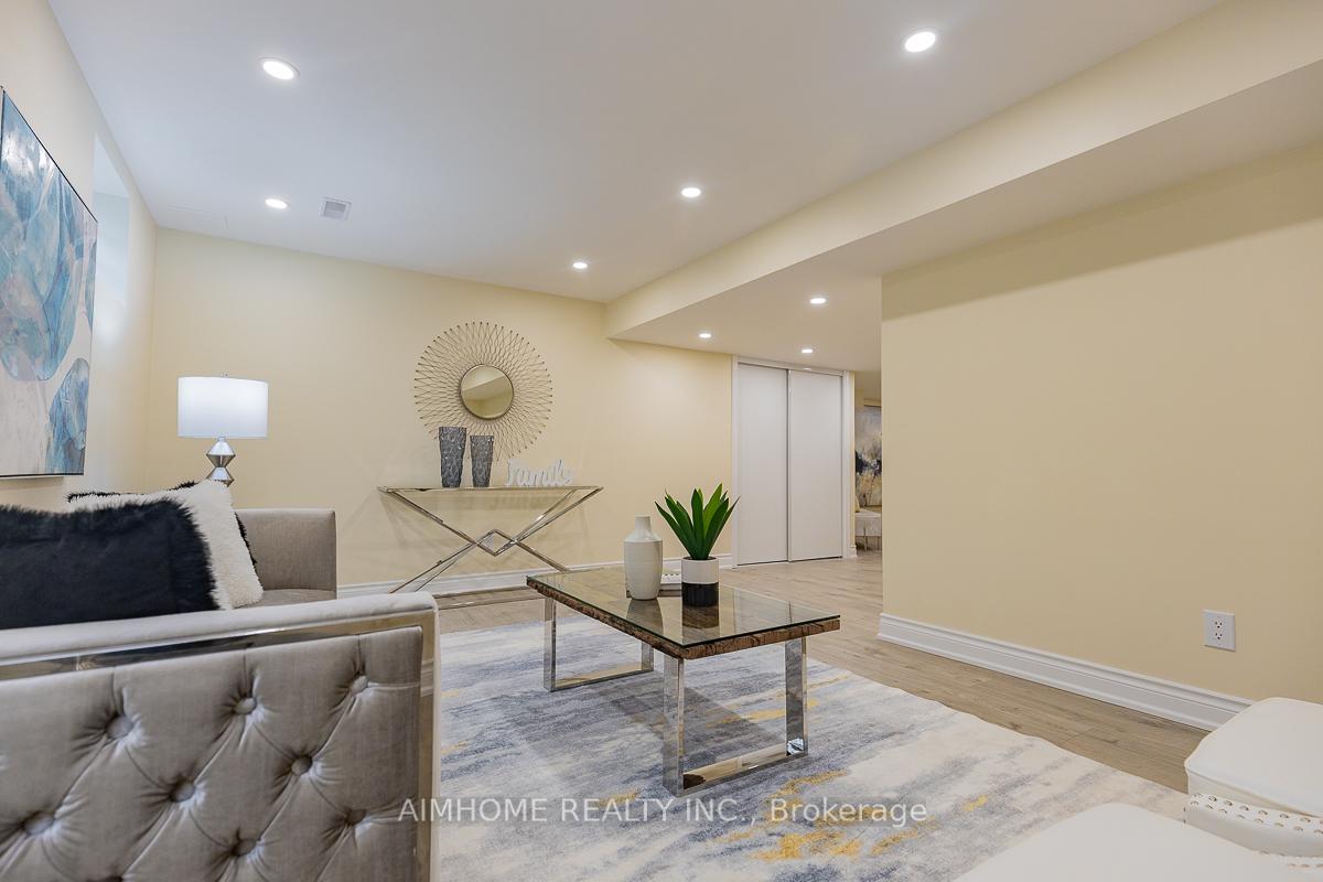 Photo 31 of 246 Thomas Phillips Drive, Aurora, Rural Aurora — HOMEH