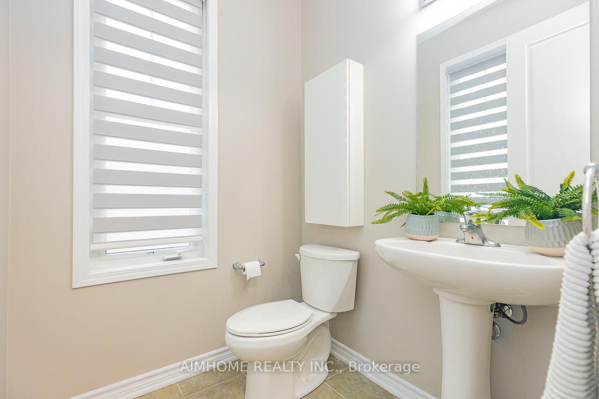 Photo 36 of 246 Thomas Phillips Drive, Aurora, Rural Aurora — HOMEH