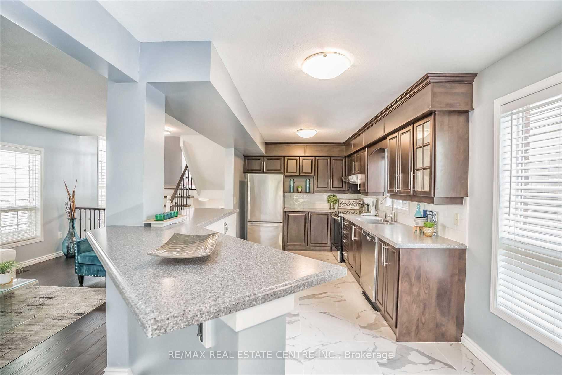 Photo 9 of 59 Porter Drive, Guelph, Pineridge/Westminster Woods — HOMEH