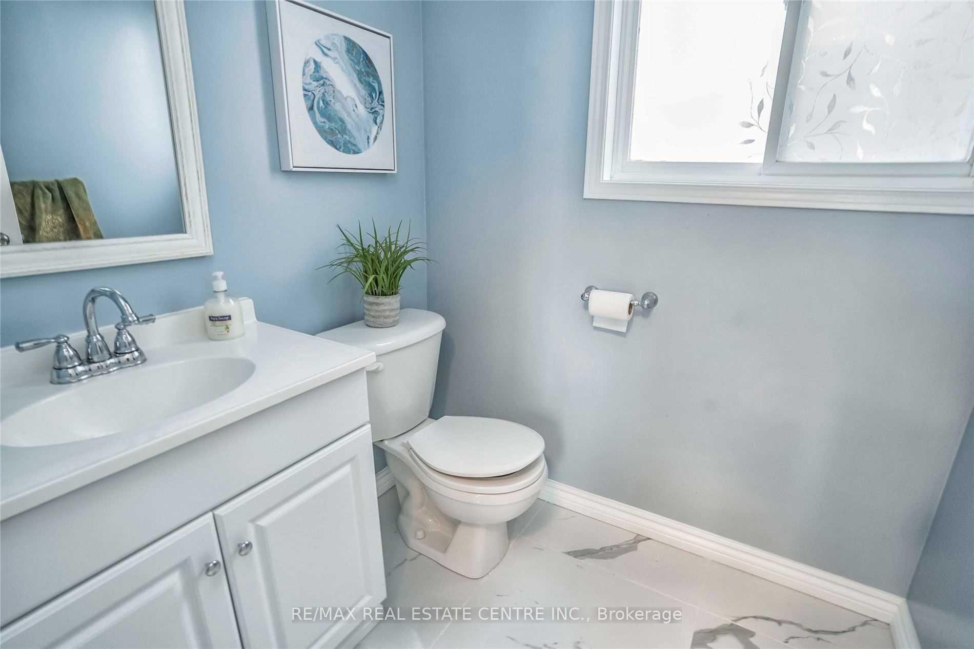 Photo 11 of 59 Porter Drive, Guelph, Pineridge/Westminster Woods — HOMEH