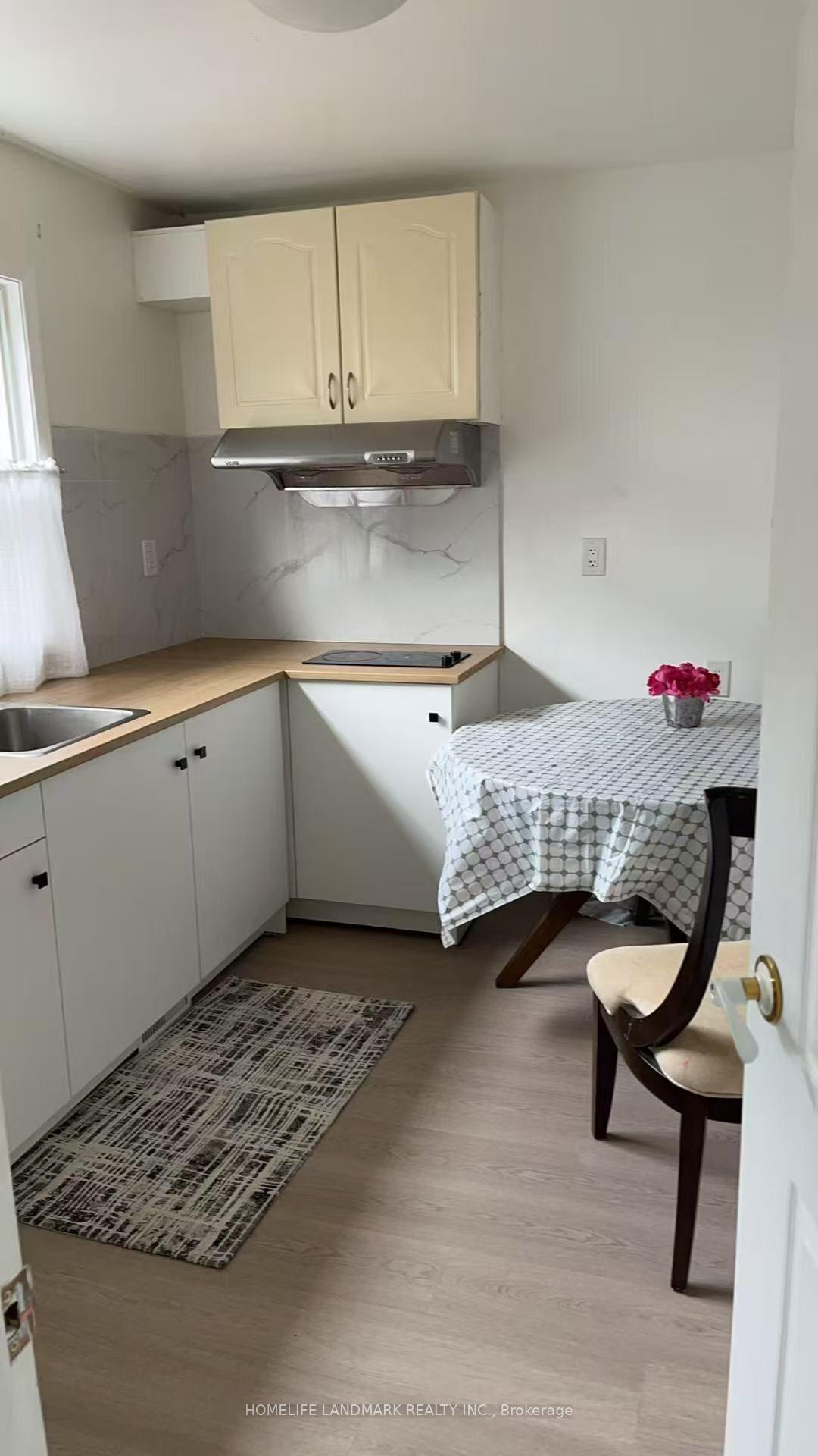 Photo 2 of Unit Main Floor, 379 Apache Trail, North York, Pleasant View — HOMEH