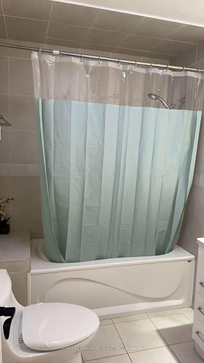 Photo 4 of Unit Main Floor, 379 Apache Trail, North York, Pleasant View — HOMEH