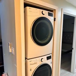 Photo 7 of Unit 1, 5900 Main Street, Niagara Falls, Dorchester — HOMEH
