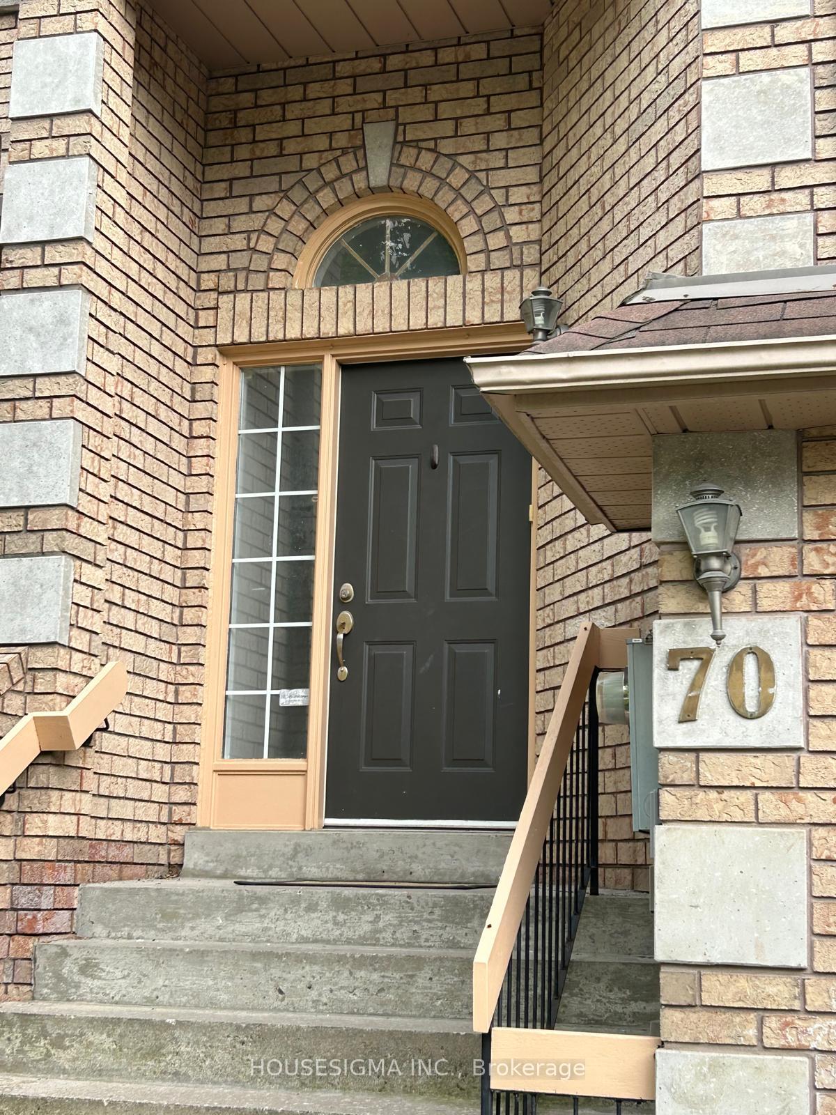 Photo 5 of 70 Royal Manor Crescent, Richmond Hill, Doncrest — HOMEH