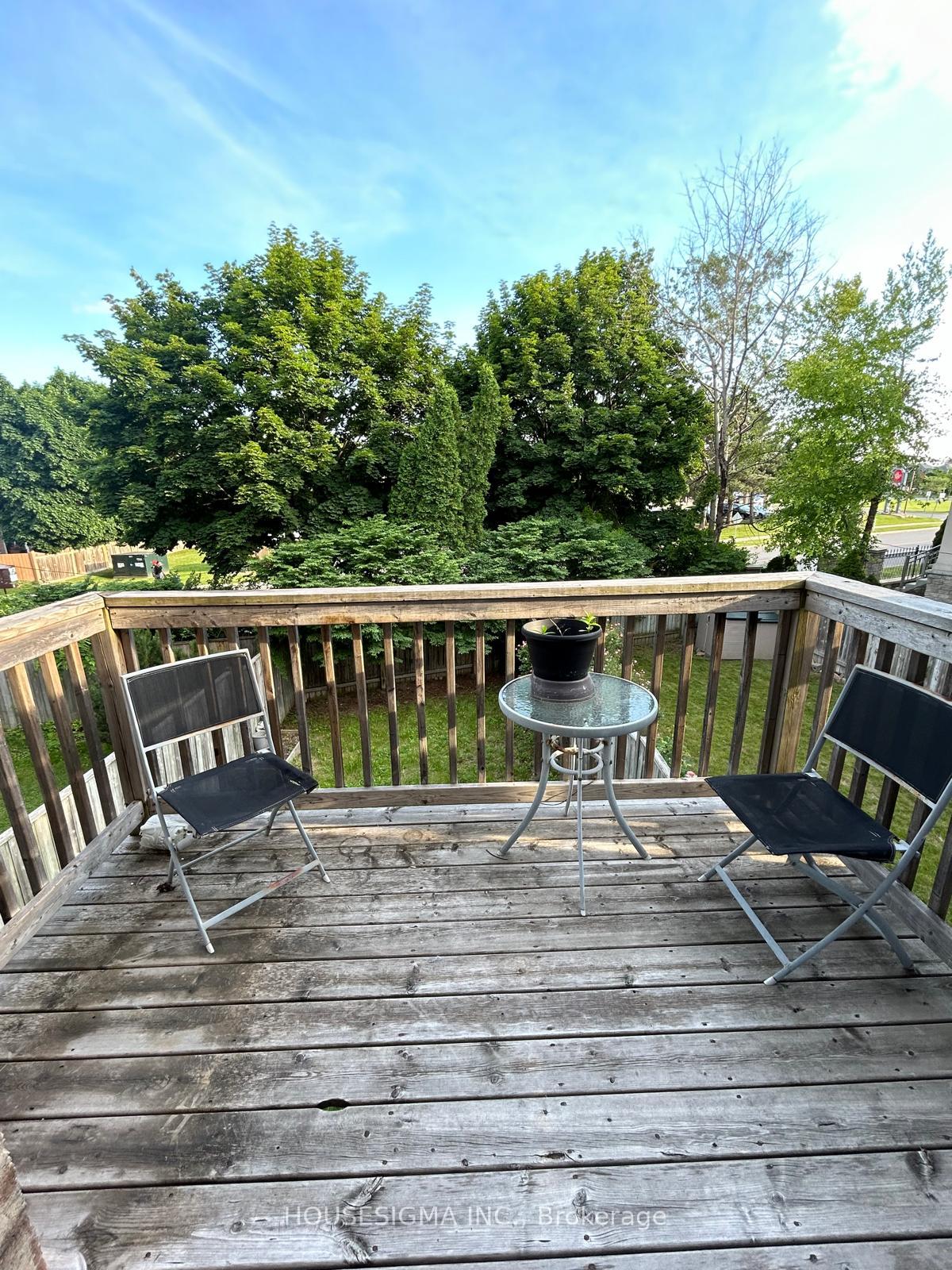 Photo 21 of 70 Royal Manor Crescent, Richmond Hill, Doncrest — HOMEH