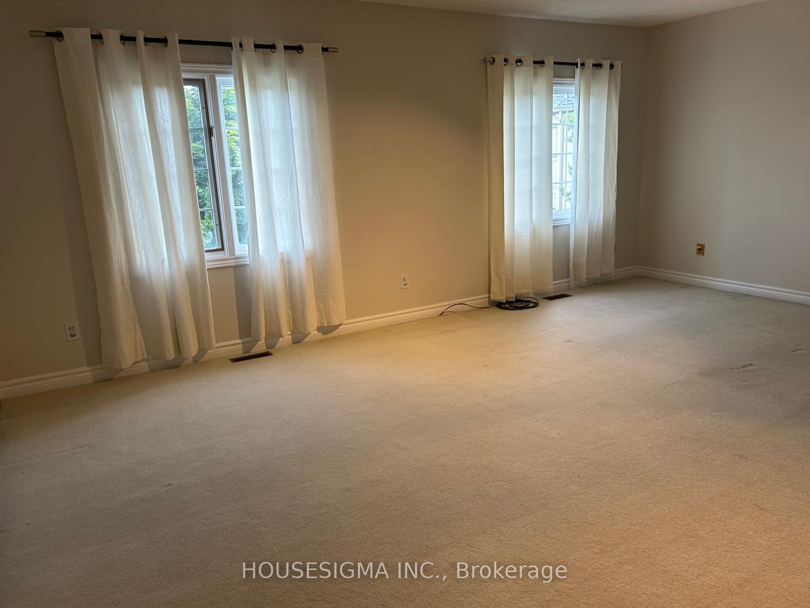 Photo 27 of 70 Royal Manor Crescent, Richmond Hill, Doncrest — HOMEH