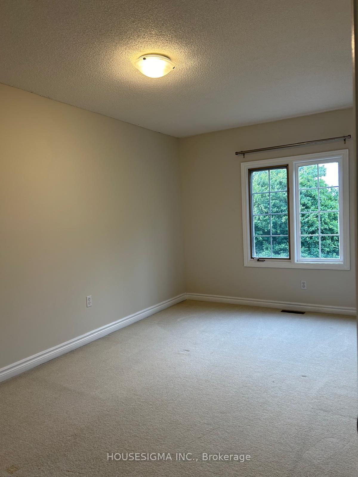 Photo 34 of 70 Royal Manor Crescent, Richmond Hill, Doncrest — HOMEH