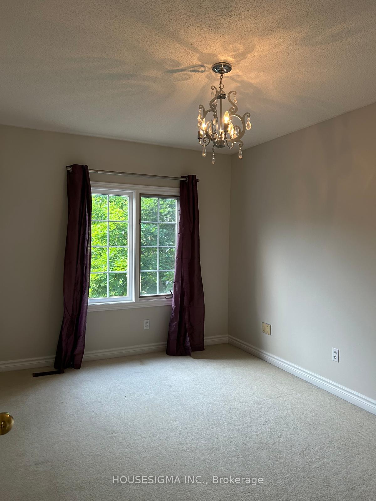Photo 37 of 70 Royal Manor Crescent, Richmond Hill, Doncrest — HOMEH