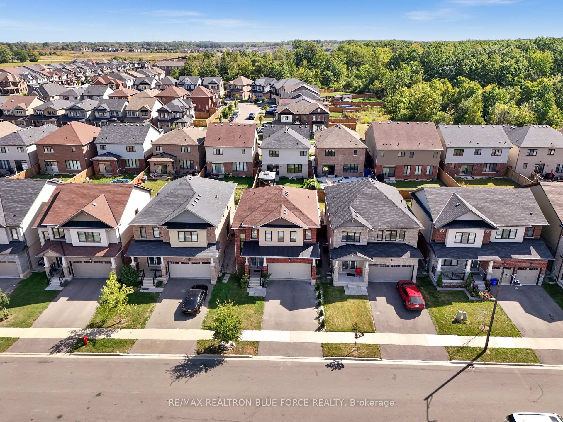Photo 2 of 43 July Avenue, Hamilton, Stoney Creek Mountain — HOMEH