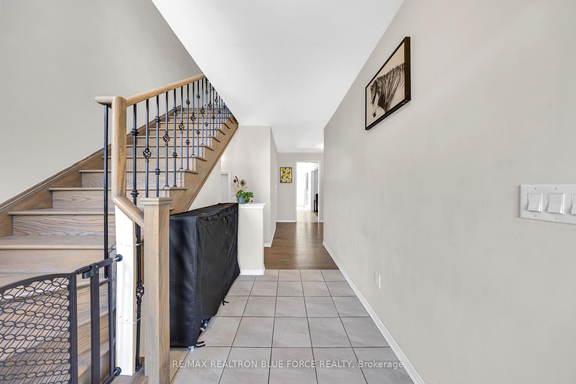 Photo 6 of 43 July Avenue, Hamilton, Stoney Creek Mountain — HOMEH