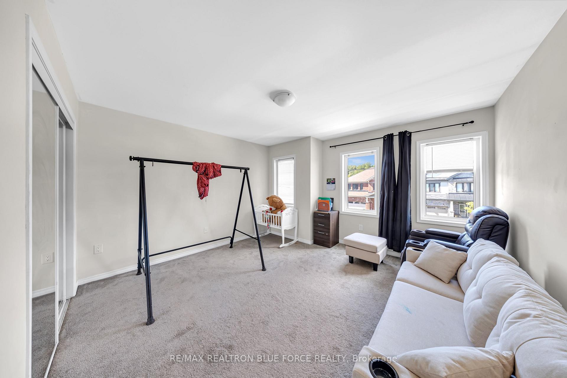 Photo 18 of 43 July Avenue, Hamilton, Stoney Creek Mountain — HOMEH