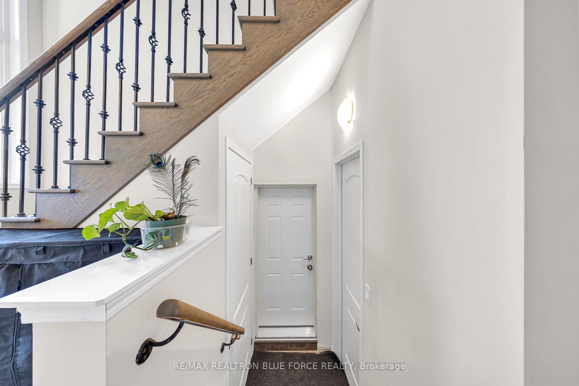 Photo 26 of 43 July Avenue, Hamilton, Stoney Creek Mountain — HOMEH