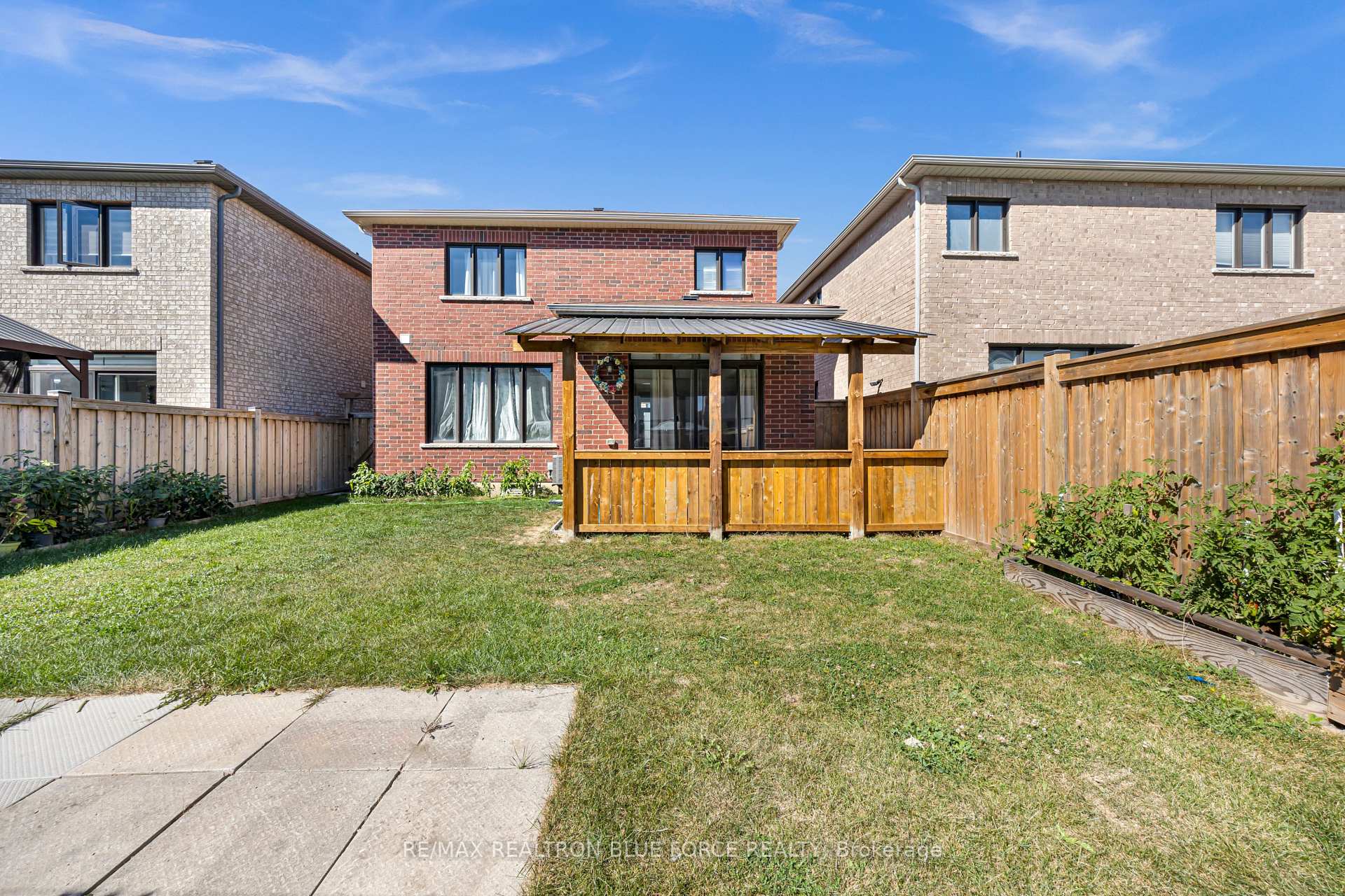 Photo 35 of 43 July Avenue, Hamilton, Stoney Creek Mountain — HOMEH