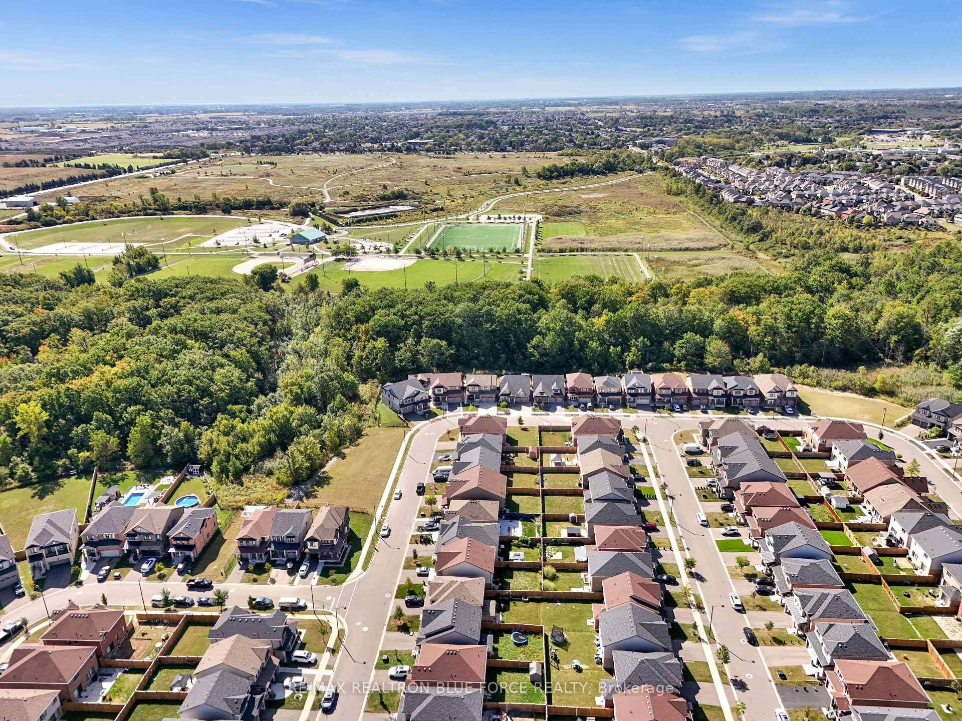 Photo 40 of 43 July Avenue, Hamilton, Stoney Creek Mountain — HOMEH