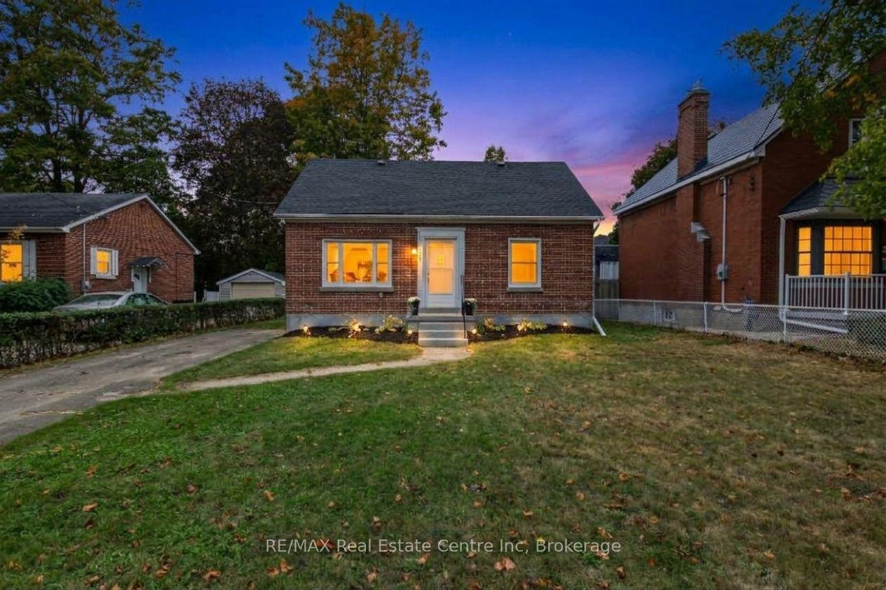 Photo 2 of 223 Margaret Avenue, Kitchener, Uptown Waterloo/North Ward — HOMEH