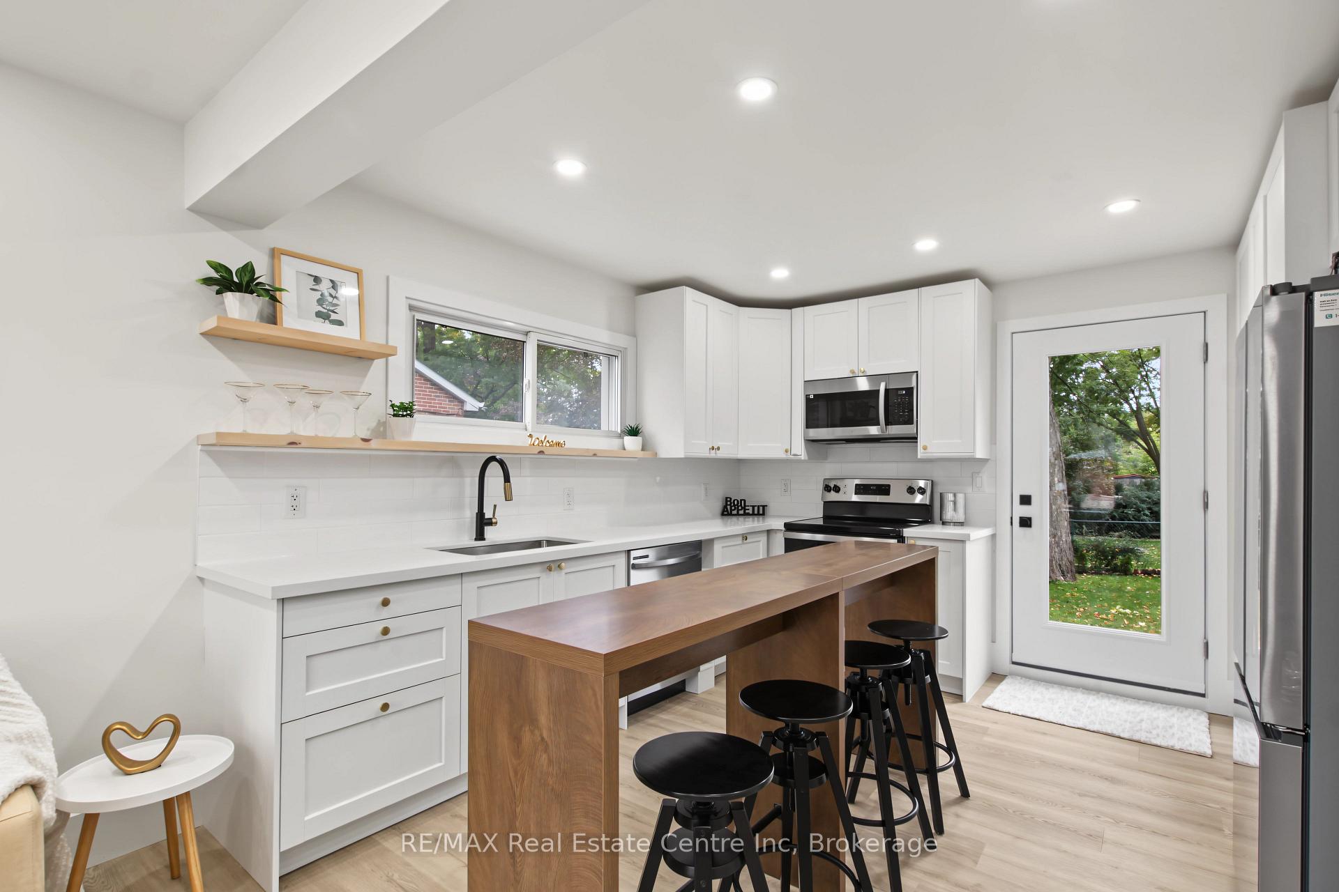 Photo 8 of 223 Margaret Avenue, Kitchener, Uptown Waterloo/North Ward — HOMEH