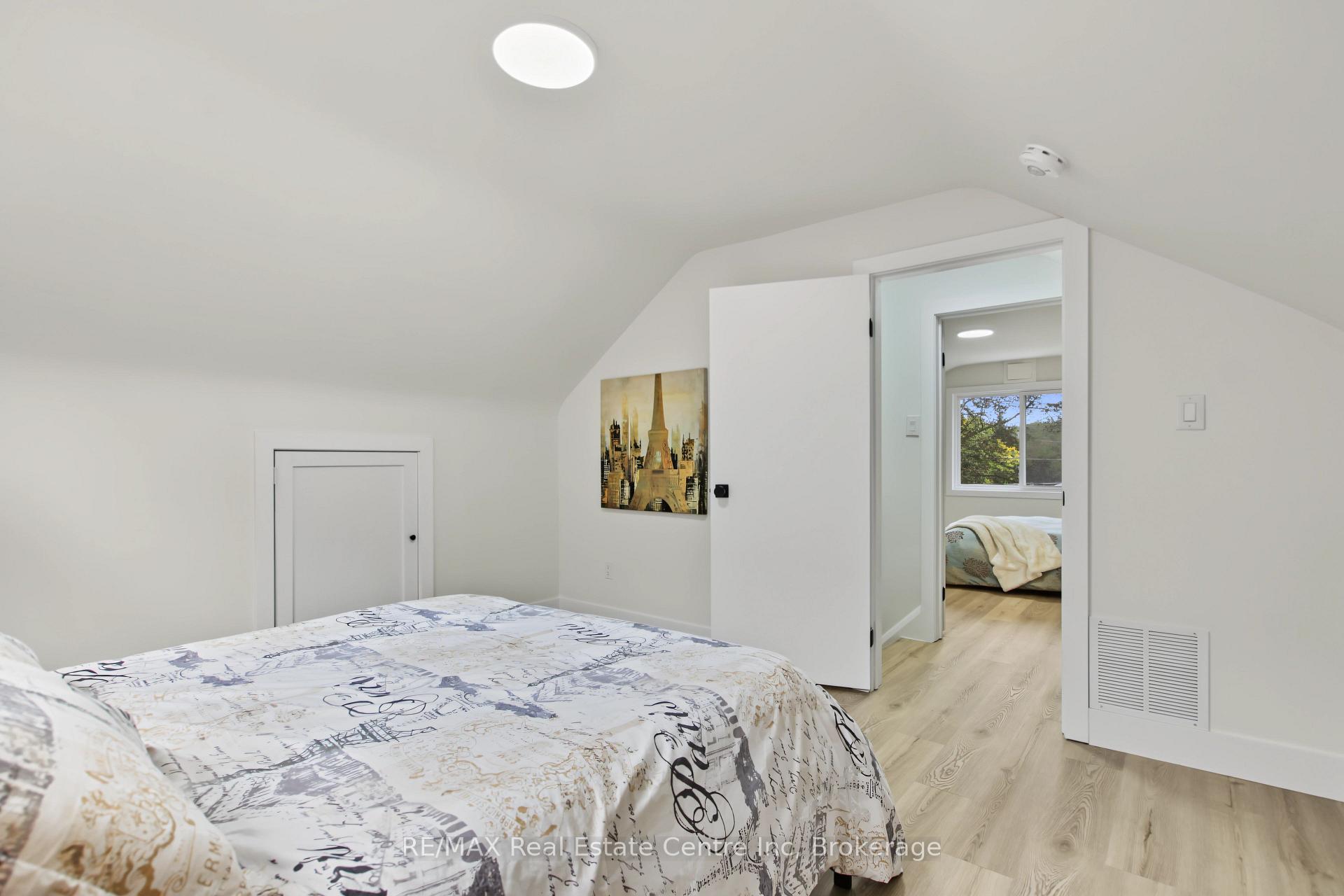 Photo 20 of 223 Margaret Avenue, Kitchener, Uptown Waterloo/North Ward — HOMEH