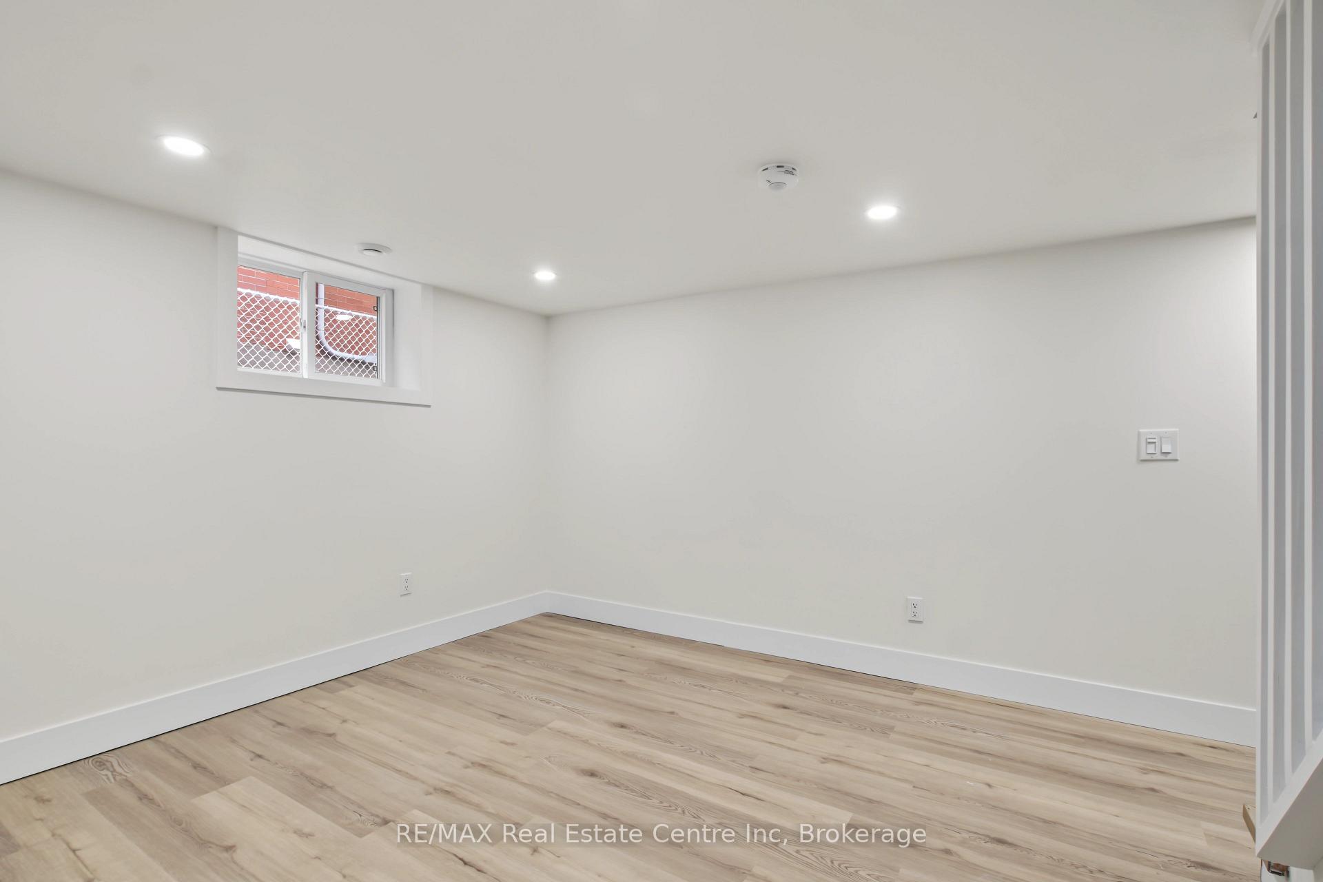 Photo 26 of 223 Margaret Avenue, Kitchener, Uptown Waterloo/North Ward — HOMEH