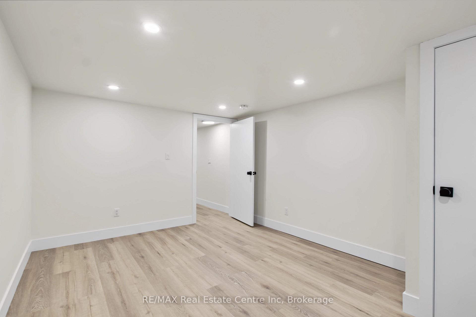Photo 29 of 223 Margaret Avenue, Kitchener, Uptown Waterloo/North Ward — HOMEH