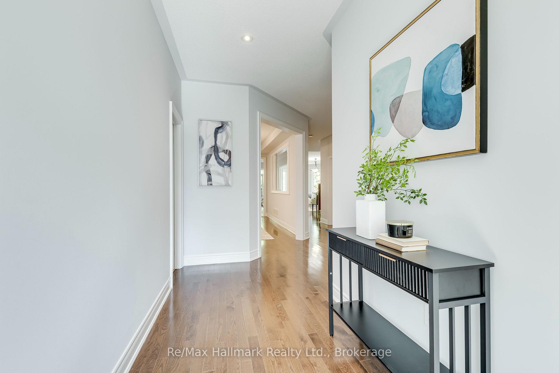 Photo 7 of 2241 Adirondak Trail, Oakville, Westmount — HOMEH