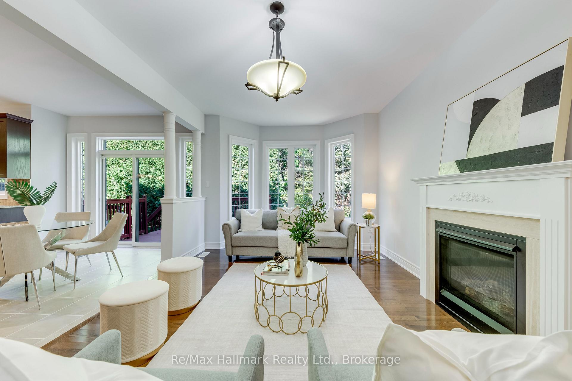 Photo 2 of 2241 Adirondak Trail, Oakville, Westmount — HOMEH