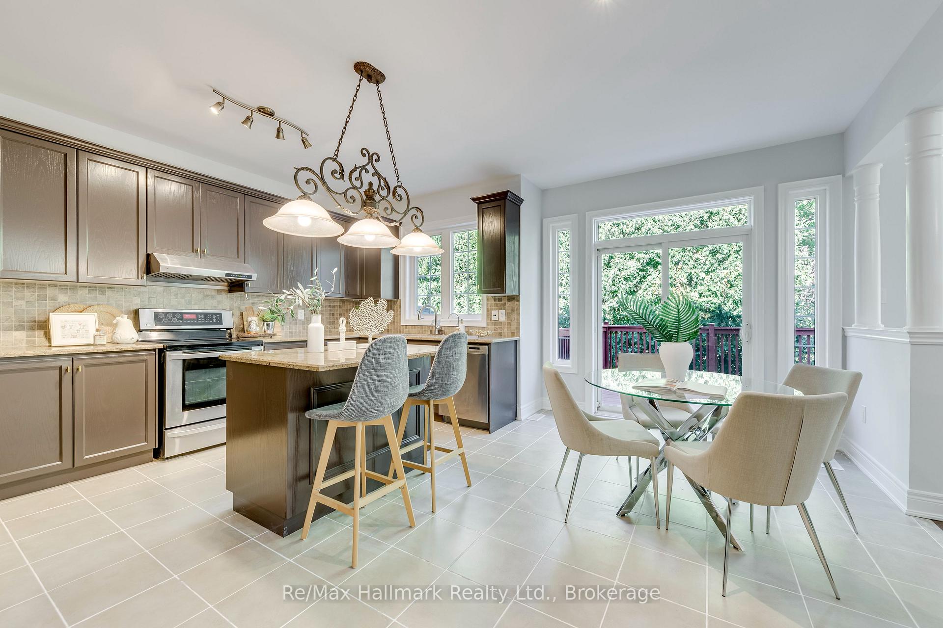 Photo 15 of 2241 Adirondak Trail, Oakville, Westmount — HOMEH