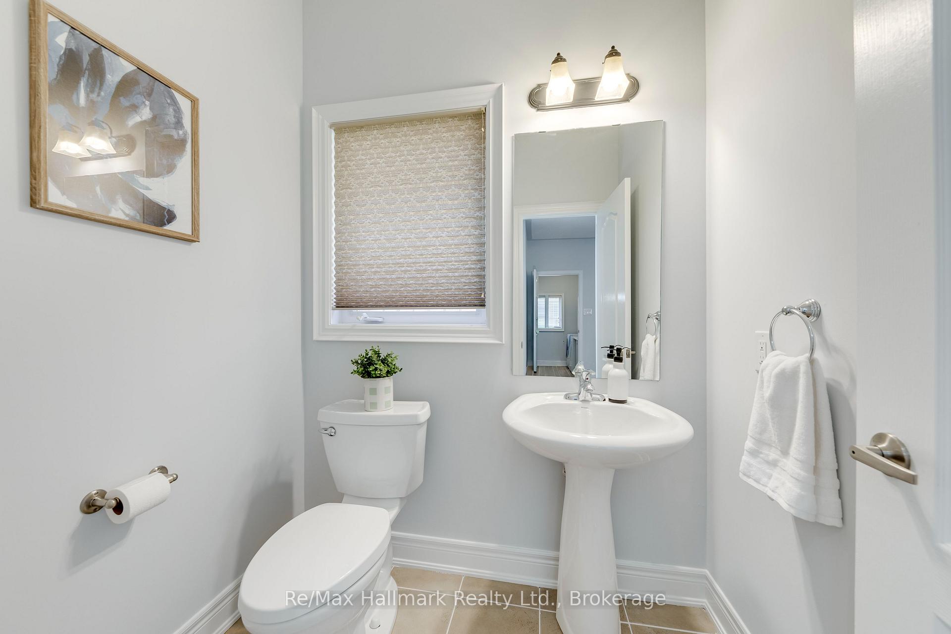 Photo 17 of 2241 Adirondak Trail, Oakville, Westmount — HOMEH