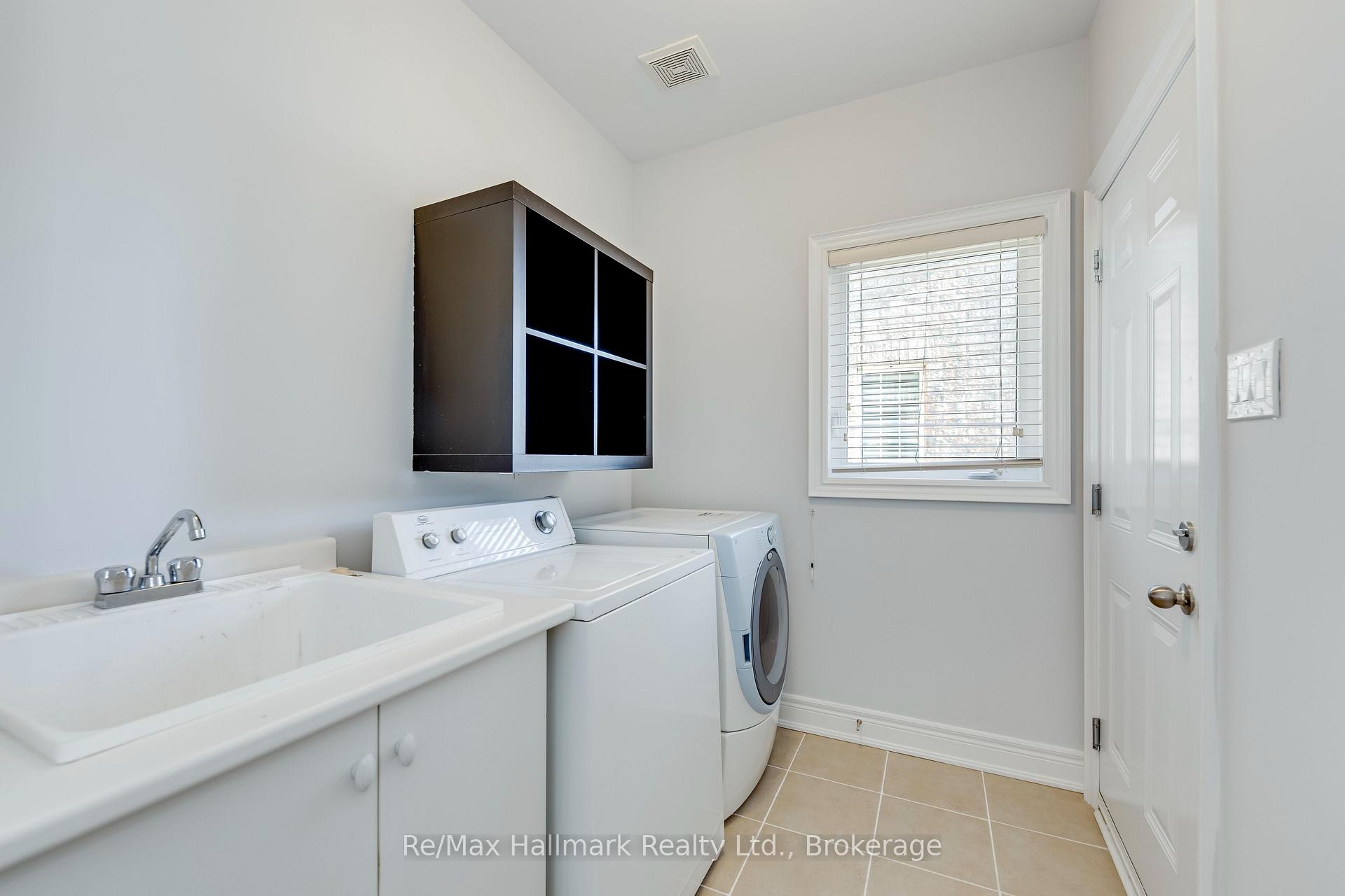 Photo 18 of 2241 Adirondak Trail, Oakville, Westmount — HOMEH
