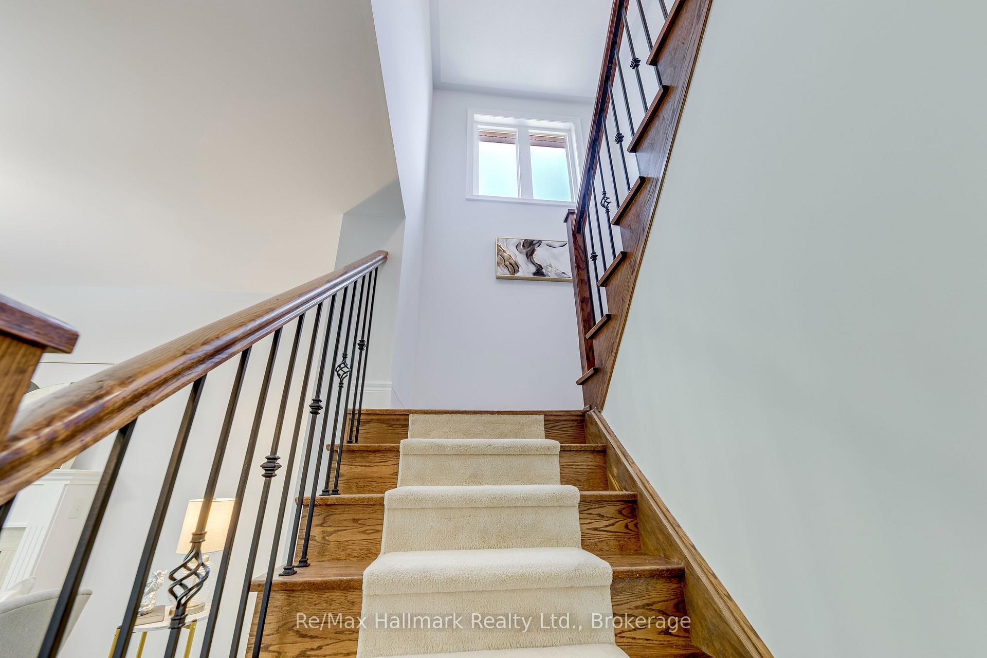Photo 19 of 2241 Adirondak Trail, Oakville, Westmount — HOMEH