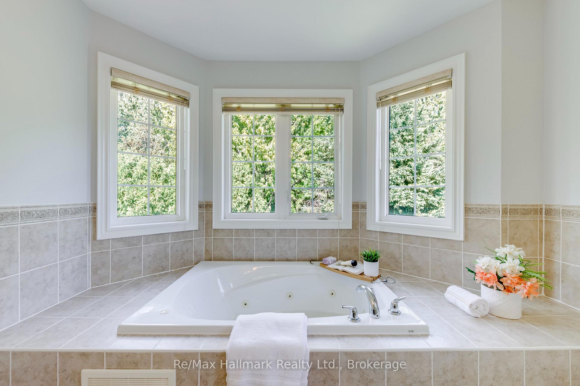 Photo 26 of 2241 Adirondak Trail, Oakville, Westmount — HOMEH
