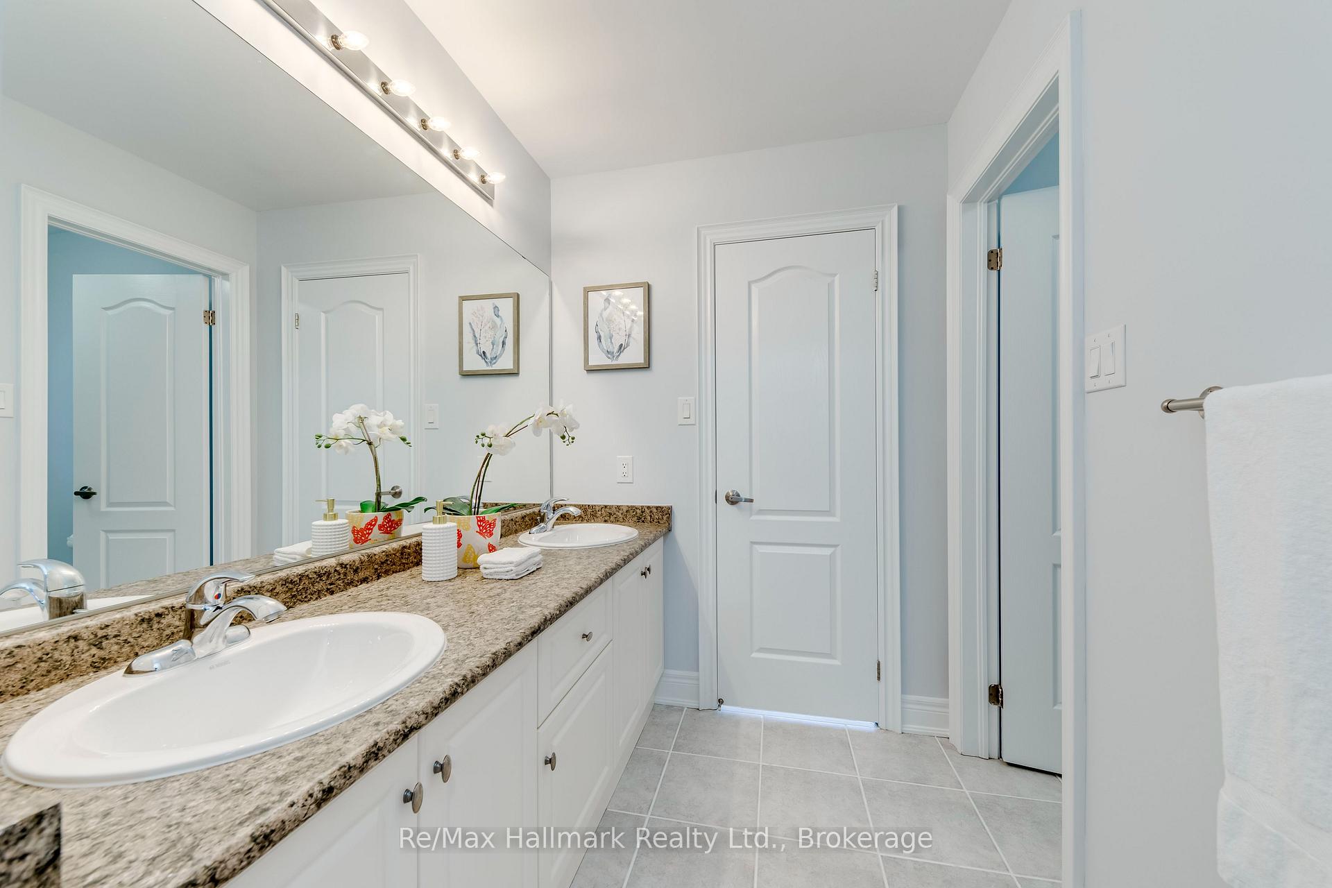 Photo 29 of 2241 Adirondak Trail, Oakville, Westmount — HOMEH