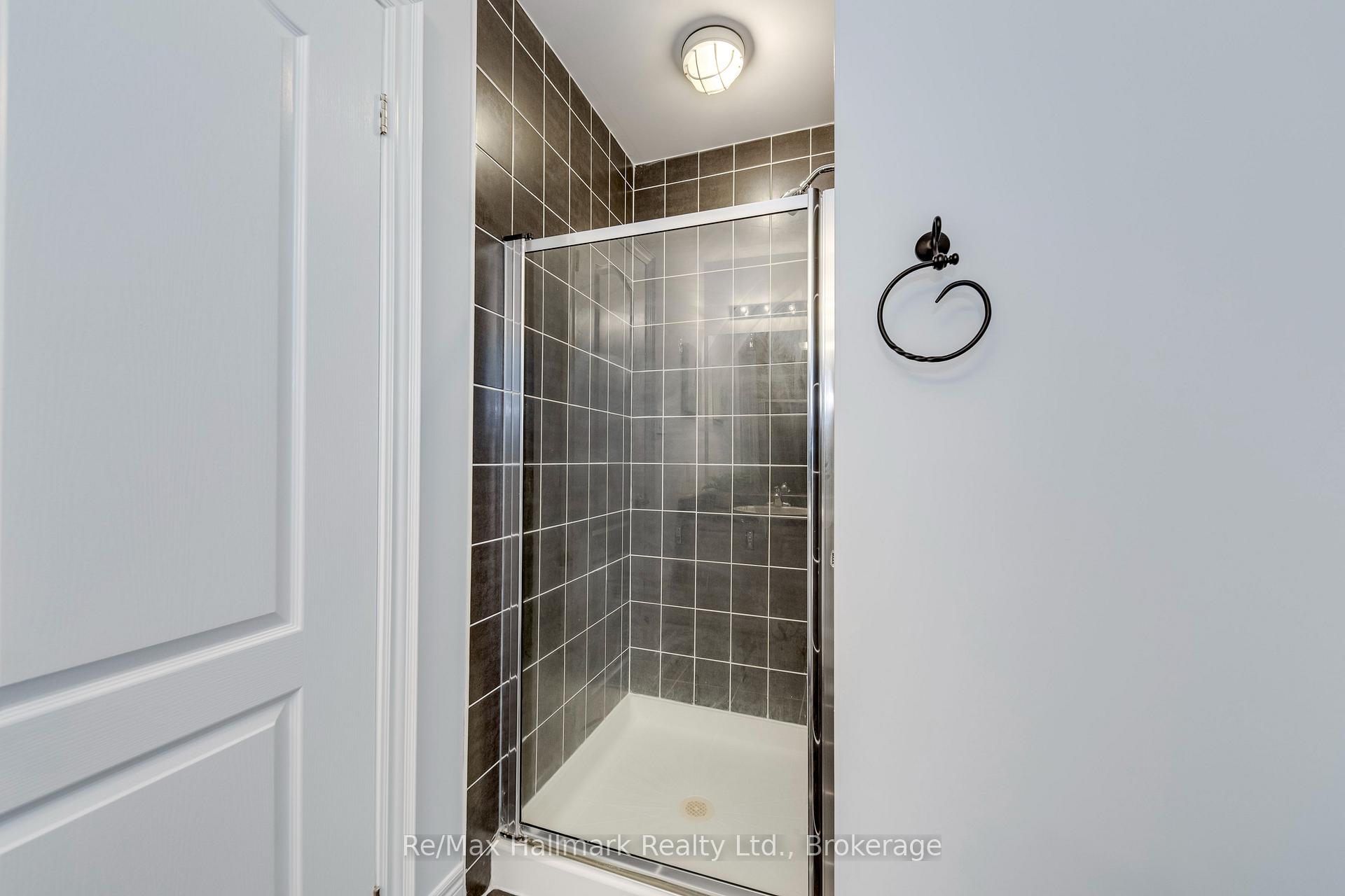 Photo 37 of 2241 Adirondak Trail, Oakville, Westmount — HOMEH
