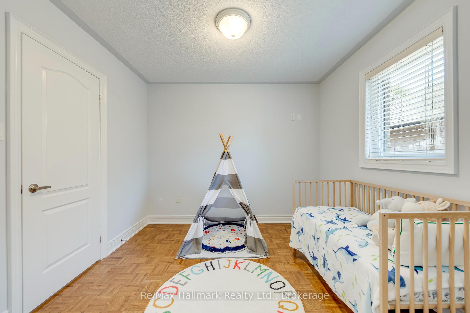 Photo 38 of 2241 Adirondak Trail, Oakville, Westmount — HOMEH