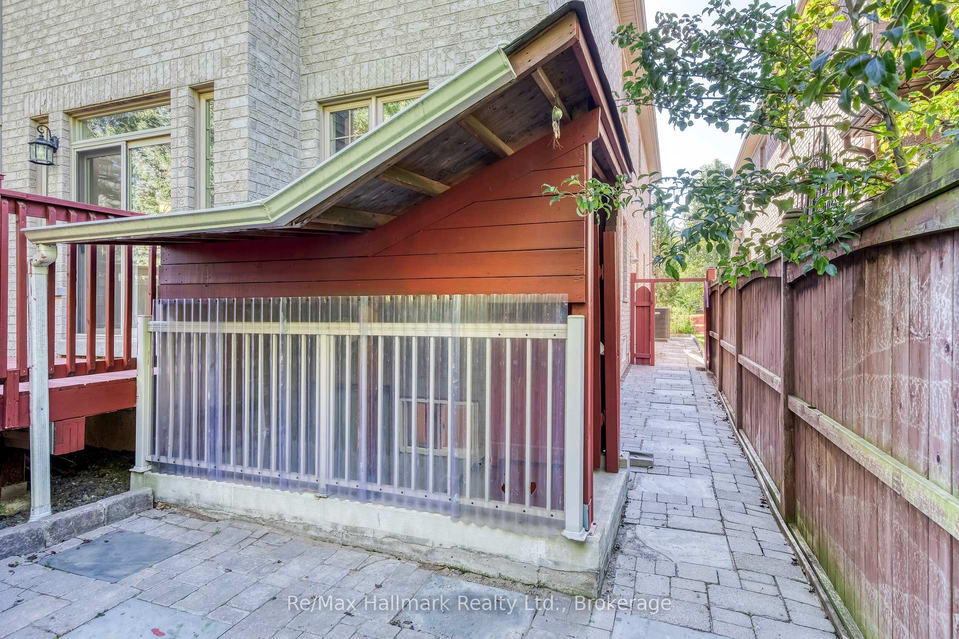 Photo 52 of 2241 Adirondak Trail, Oakville, Westmount — HOMEH