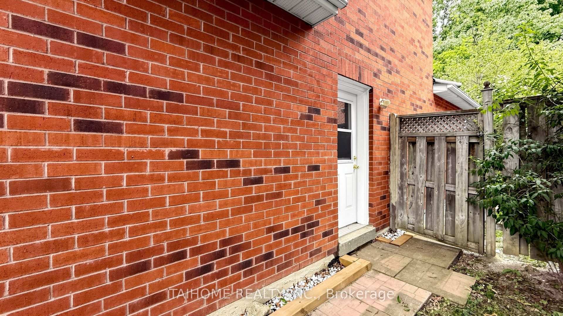 Photo 2 of 3573 Colonial Drive, Mississauga, Erin Mills — HOMEH