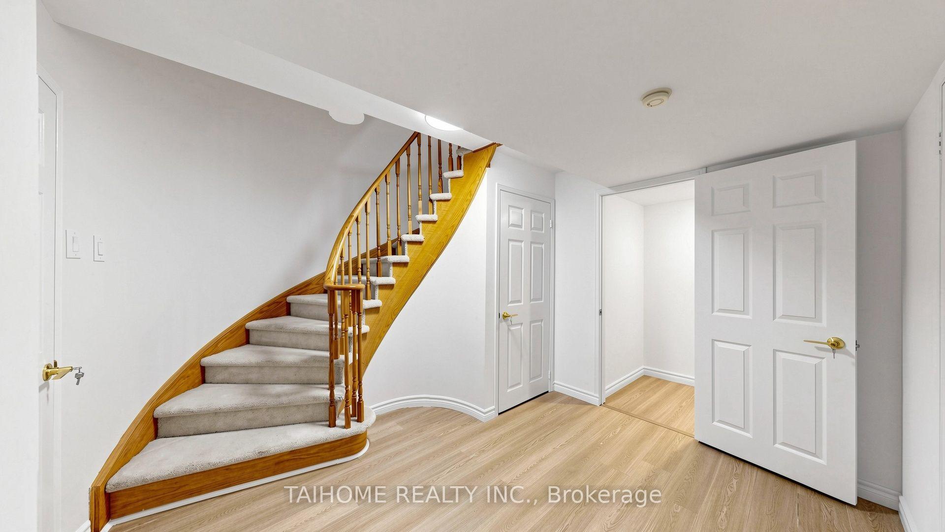 Photo 7 of 3573 Colonial Drive, Mississauga, Erin Mills — HOMEH