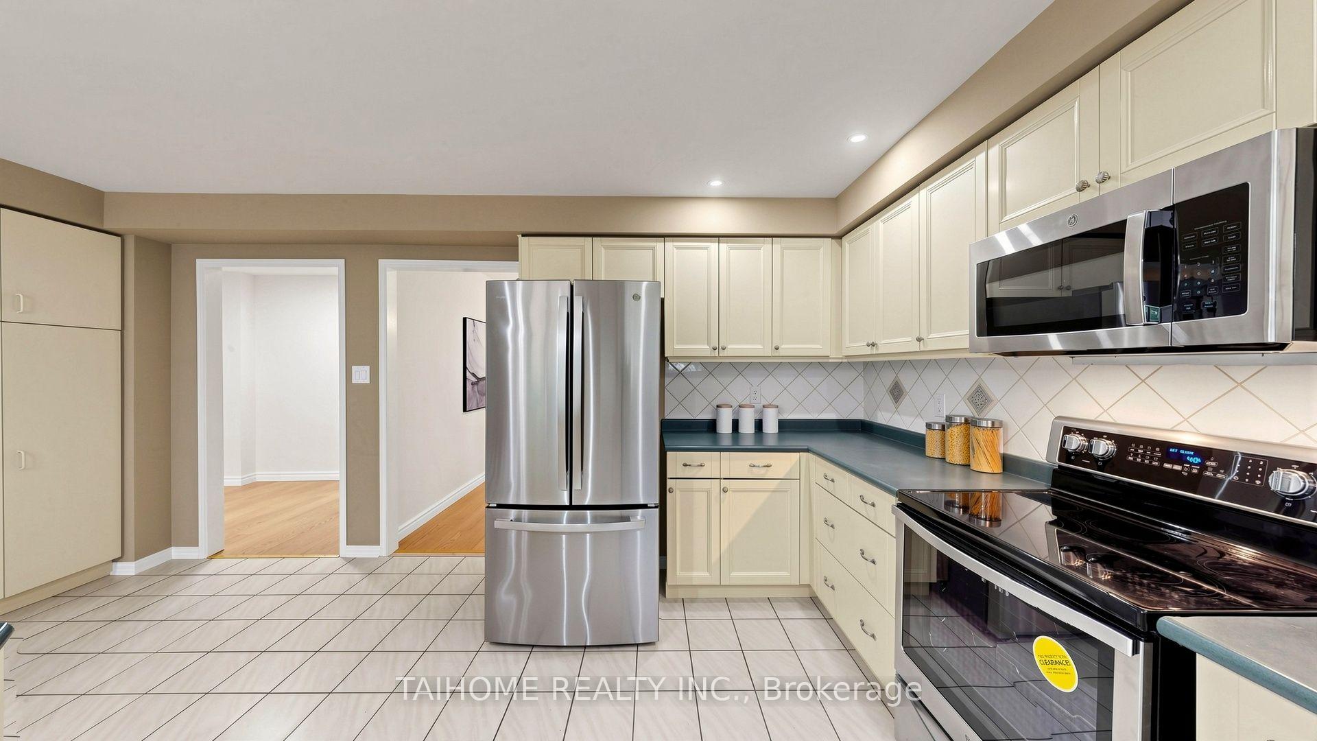 Photo 37 of 3573 Colonial Drive, Mississauga, Erin Mills — HOMEH