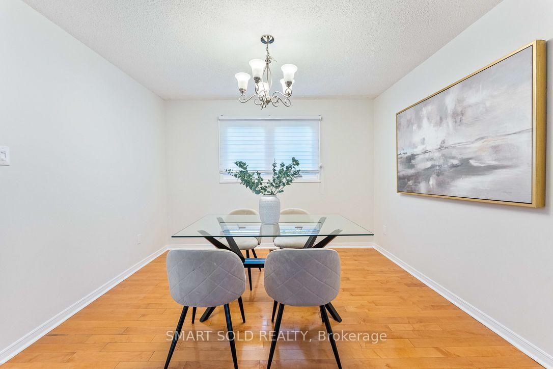Photo 6 of 853 Apple Gate Court, Mississauga, Creditview — HOMEH