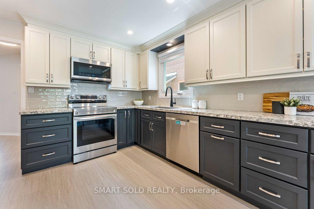 Photo 11 of 853 Apple Gate Court, Mississauga, Creditview — HOMEH