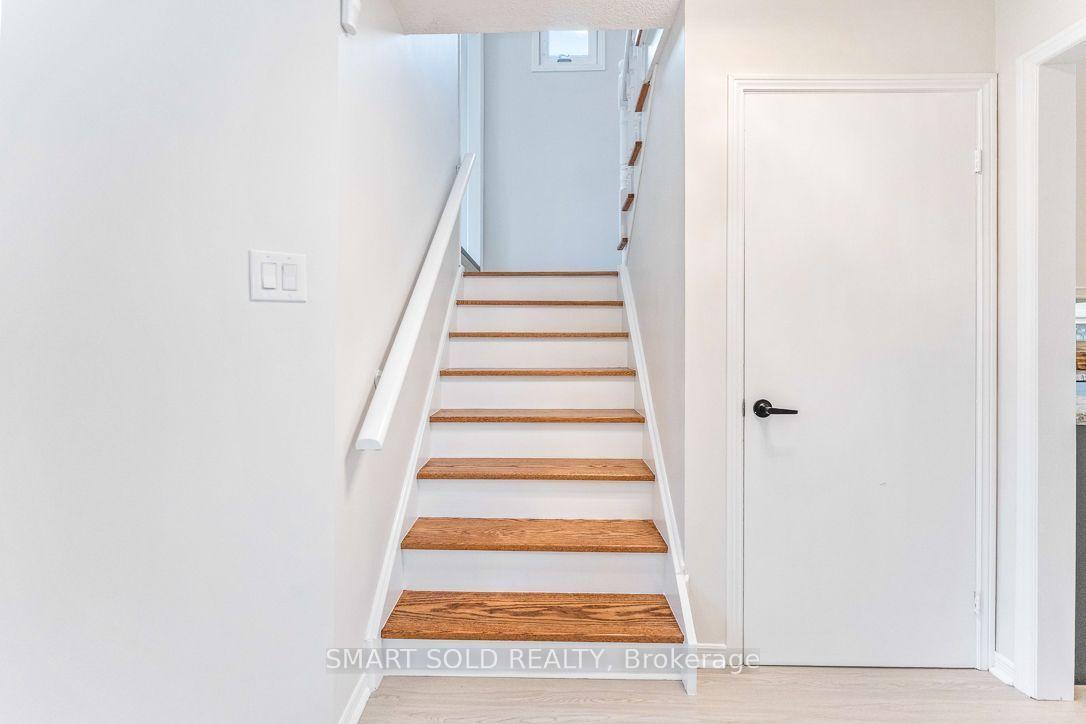 Photo 16 of 853 Apple Gate Court, Mississauga, Creditview — HOMEH